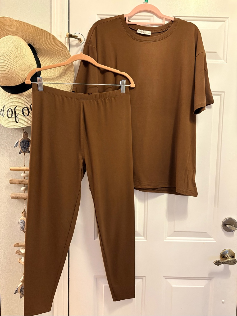 Zenana Outfitters Buttery Soft Legging Set in Brown - Picture 3 of 4